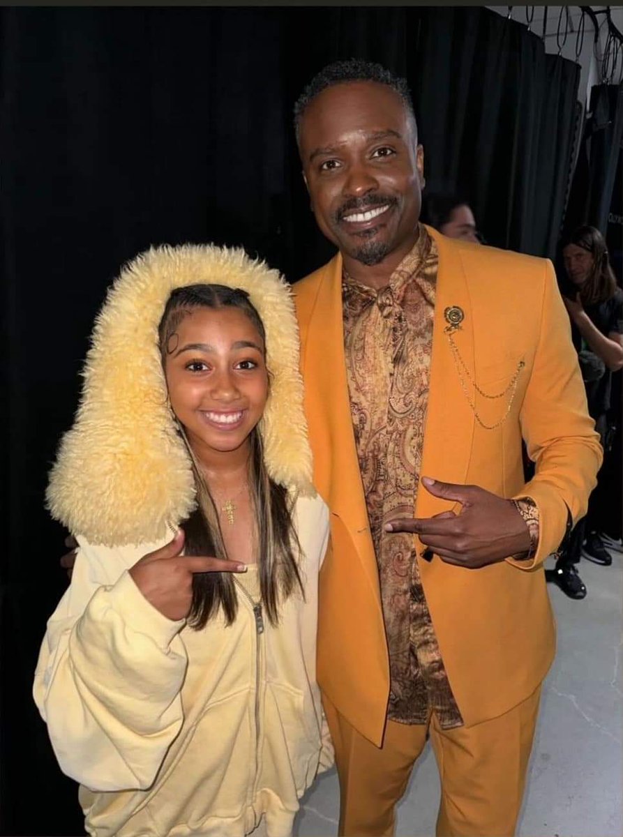 Actor/singer #JasonWeaver, the singing voice of young #Simba in the movie #TheLionKing , shows support for #NorthWest in her performance in the stage play. #Chicago #KanyeWest #Ye
