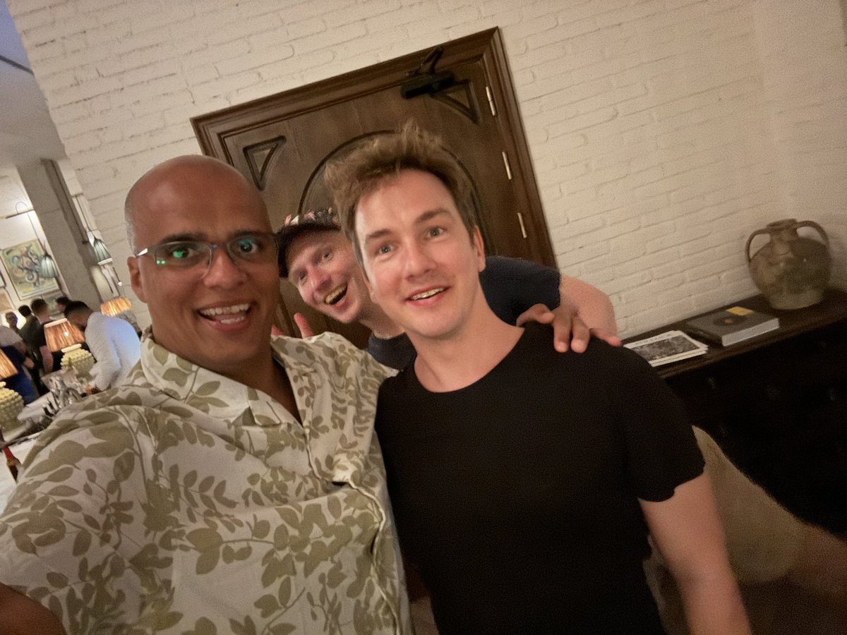dashaun's tweet photo. @tschuehly @spring_io @jonatan_ivanov @TommyLudwig @lufthansa @maciejwalkowiak @therealdanvega @ddobrin #speakerdinner https://t.co/I3o2VqtwDo