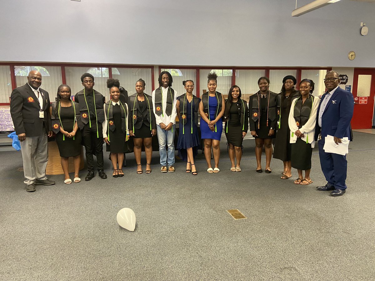 Plantation High School (@plantation_hs) on Twitter photo A special thank you to our <a href="/MTLPlantationHS/">@MTLPlantation High</a> Seniors for your time, commitment, and leadership that you have given to the program, school, and community. @PHSPrincipal_ <a href="/HoratioMajor/">Horatio Major, Jr.</a> <a href="/apsrios/">Sylvia L. Rios</a> @GigiRobertsEdu <a href="/Alin_Andre1/">Alin Andre</a> A special thank you to our <a href="/MTLPlantationHS/">@MTLPlantation High</a> Seniors for your time, commitment, and leadership that you have given to the program, school, and community. @PHSPrincipal_ <a href="/HoratioMajor/">Horatio Major, Jr.</a> <a href="/apsrios/">Sylvia L. Rios</a> @GigiRobertsEdu <a href="/Alin_Andre1/">Alin Andre</a>