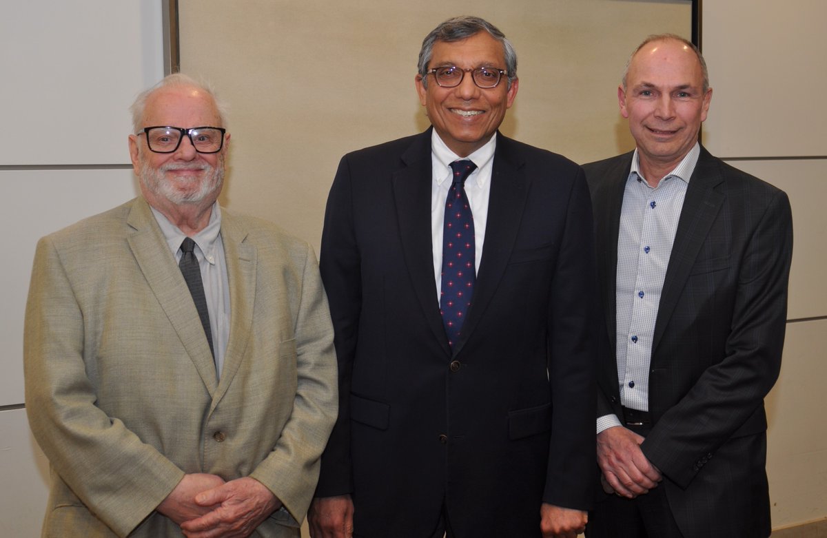 An honour to host the renowned Dr. Zulfiqar Bhutta, MBBS, PhD, for the Friesen International Prize in Health Research lecture last week. Dr. Bhutta's presentation was a fascinating glimpse of his in-depth research on climate change and its impacts on women & children’s health.