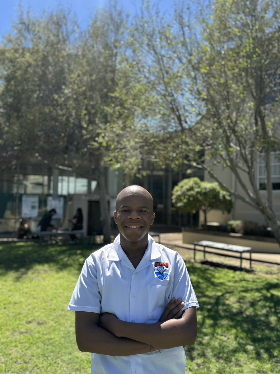 Meet Sikelela Makonxa!

Sikelela is currently in his 2nd of BSocSci specialising in sociology and politics! 

Portfolio: Head of Global Surgery 🌍