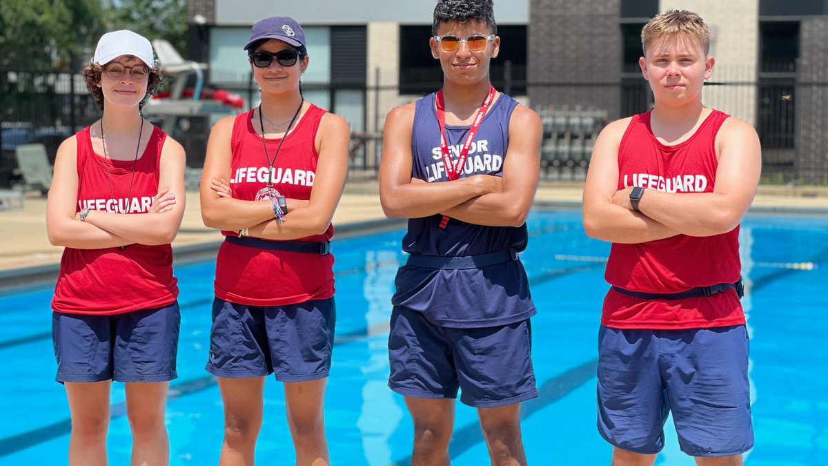 Last Lifeguard Swim Test is happening on Sat., June 1! If you're 16+ & a good swimmer, come & try-out. Lifeguards earn $19 to work summers at the beach 🏖️ or pool side 🛟. 👉Register today at bit.ly/ApplyNOW-Lifeg… & #BecomeAChicagoLifeguard.