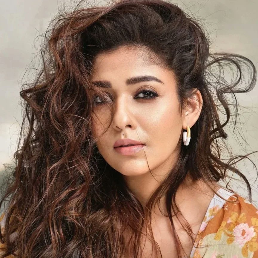 Stunning 'Nayanthara' Mesmerizes with her Beauty❤️

@NayantharaU
#Nayanthara #Actress #LatestClicks #ActressGallery ⁦#Sandalwood #Kannada #KannadaFilms #kannadacinema #MangoKannada