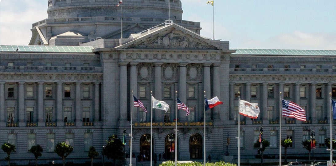 NEWS

San Francisco has removed the “Appeal To Heaven” flag which has been flying outside of City Hall for decades.

This is the same flag that was flying outside of the Alito’s beach home. 

sfchronicle.com/sf/article/app…