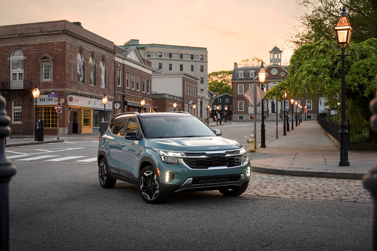 Ready for an upgrade? The 2024 Kia Seltos at Feldman Kia of Novi is a great choice! Now is a great time to buy with unbeatable deals and financing options. Enjoy a smooth, stylish ride with advanced safety features. feldmankia.com