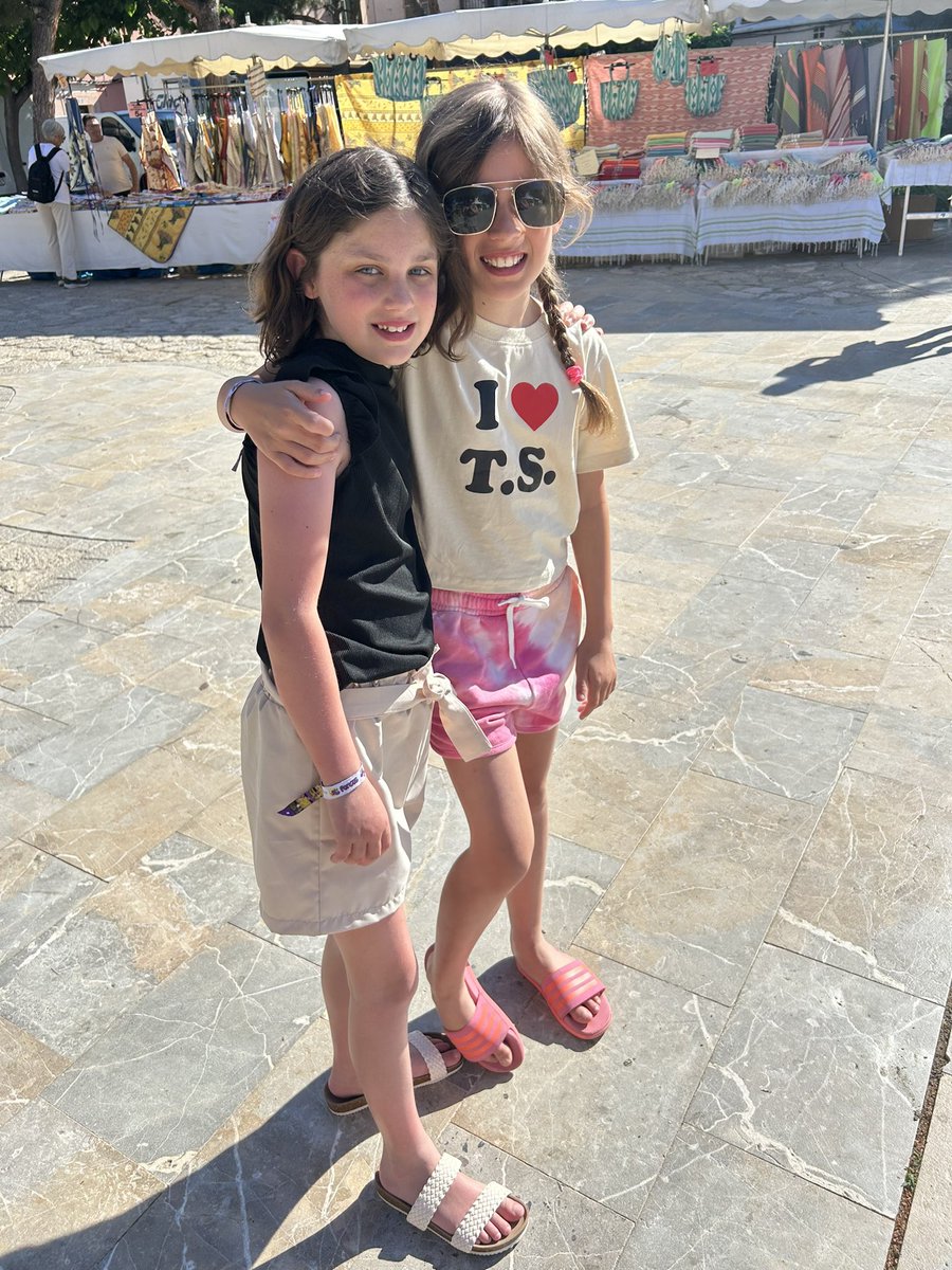 SLL079's tweet image. What a special day we’ve had celebrating these beauties. 10 years ago they blessed us with their birth. Loved every second of watching them grow into the girls that they are. #doublethejoy