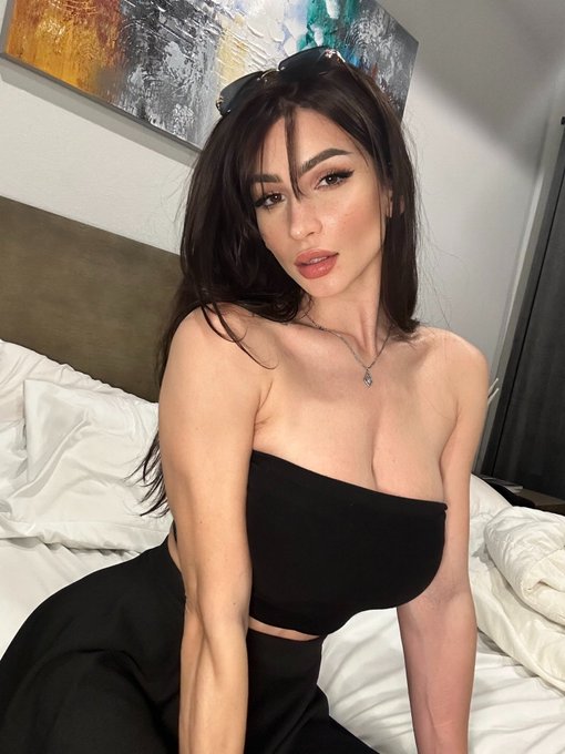 Hey there 😇 https://t.co/jhDcYRjHAR