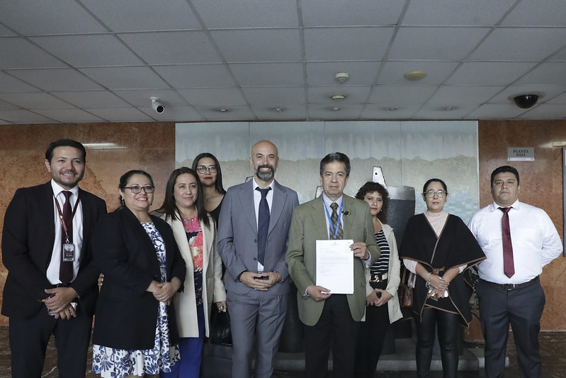 AsambleaEcuador's tweet photo. #LaNuevaAsamblea
El proyecto de Ley del Sistema Nacional de Archivos constituye un esfuerzo por fortalecer la gestión documental y proteger el patrimonio documental del país. El legislador @RafaelDavilaE señaló que esta propuesta ha sido construida durante varios años por algunas instituciones del país, dedicadas a la academia y al sistema documental de archivos. “Mediante un trabajo interinstitucional se presenta este proyecto, recordando que la vigente Ley de Archivo no se actualiza desde 1982 y, por tanto, no responde a las necesidades actuales del sistema de archivo”, aseveró.
Boletín
https://t.co/1MfM9zDn69