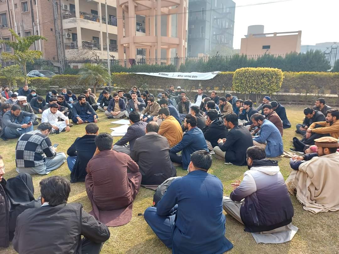 it is requested to health minister <a href="/QasimAliShah81/">Syed Qasim Ali Shah</a>
And Cm <a href="/AliAminKhanPTI/">Ali Amin Khan Gandapur</a> <a href="/HealthKPGovt/">Health Department KP</a>  to solve 190 trainee doctors pay issue ,release our pay ,give Us our rights,We are not beggars ....<a href="/HealthKPGovt/">Health Department KP</a> <a href="/QasimAliShah81/">Syed Qasim Ali Shah</a> <a href="/Financegovpk/">Ministry of Finance, Government of Pakistan</a>