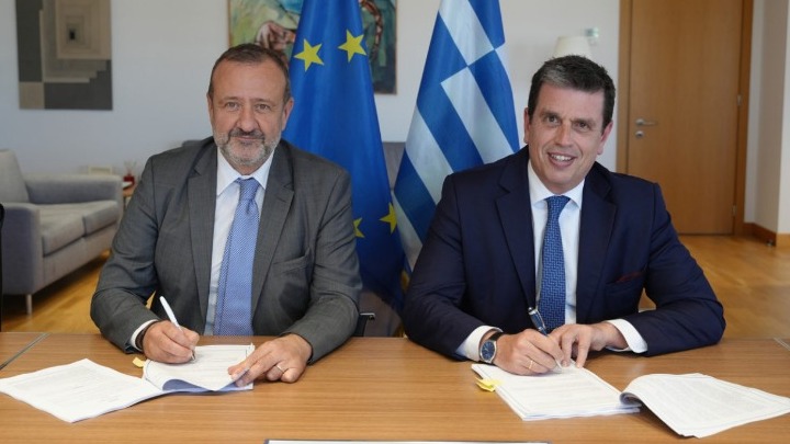 Migration Min signs 'Hippocrates' agreement with IOM for migrant healthcare amna.gr/en/article/823…