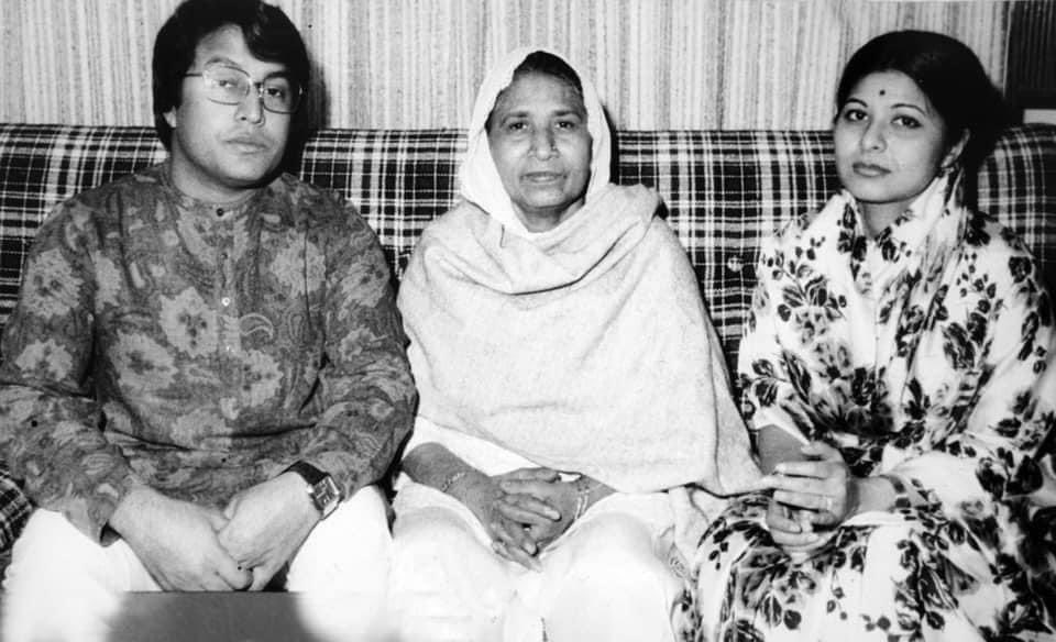 As I have said numerous times, every human being’s first teacher is the mother. Remembering my mother Rahat Jehan Khan on her twenty ninth death anniversary. May her soul rest in peace. 🙏🙏