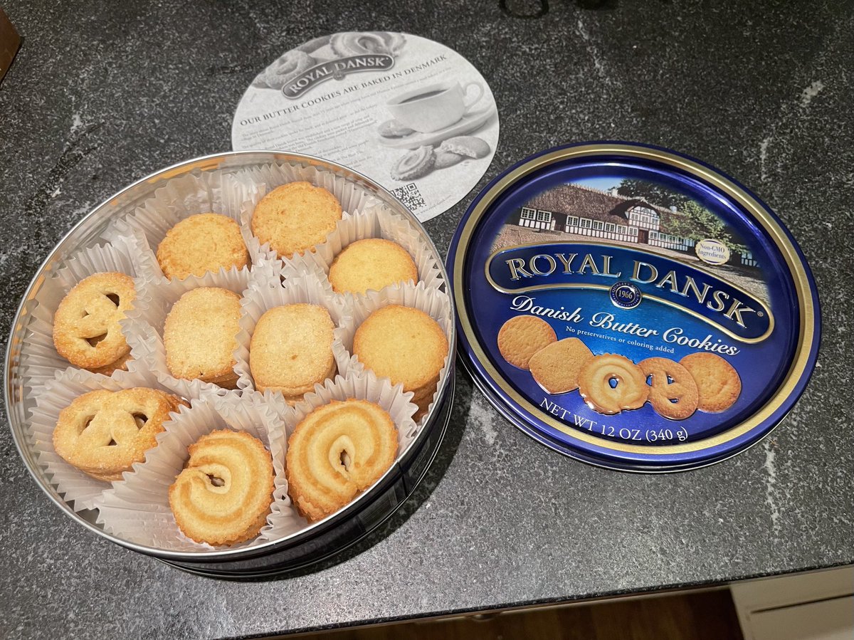 I can't believe it!!!!!!!!!! Cookies instead of a sewing kit 😭😭😭😭😭😭😭😭😭😭😭