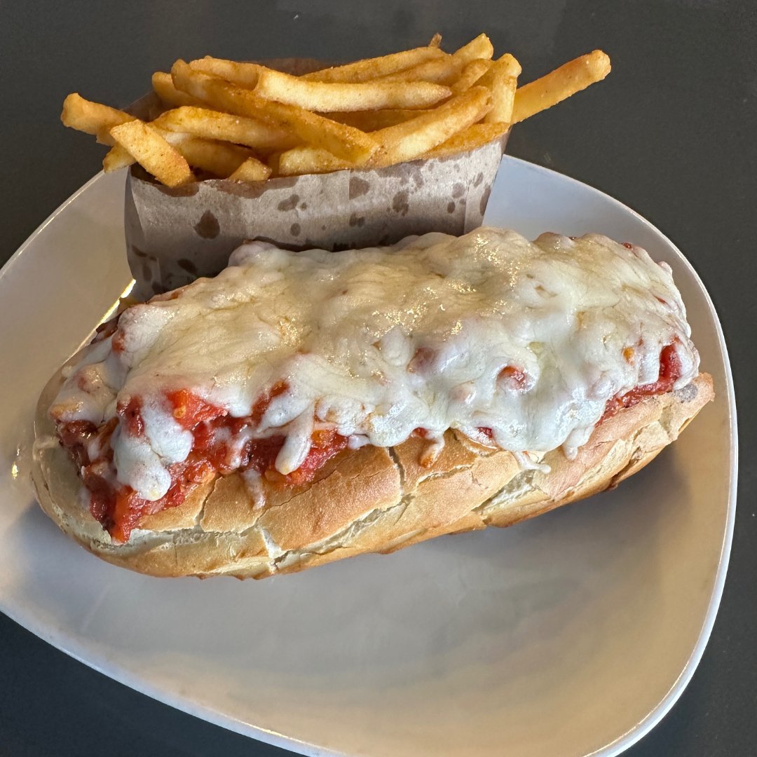 Introducing #RenoFoodandDrinkWeek participant Old Southwest Social House!

𝑴𝒂𝒎𝒎𝒂’𝒔 𝑴𝒆𝒂𝒕𝒃𝒂𝒍𝒍 𝑺𝒖𝒃 𝑺𝒂𝒏𝒅𝒘𝒊𝒄𝒉 $18  

𝑫𝒓𝒖𝒏𝒌𝒆𝒏 𝑺𝒉𝒓𝒊𝒎𝒑 𝑷𝒂𝒔𝒕𝒂 $21  

Will this be one of your stops during #RenoFoodWeek?