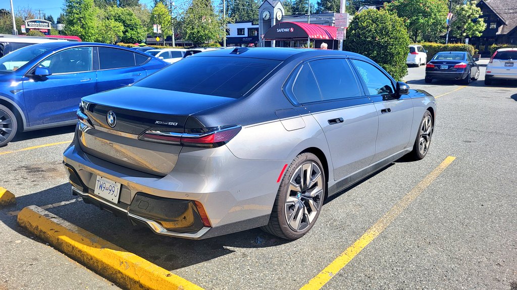 Electric Chod Spots of the Day. 🤢 @Only9built @LeahRebeccaUK @MadgeOrrity @Snugbucket @vividcloudofwat @MotoNutJob @Vroom101 @AbarthRocket595 @James_R_Smith @jaimeas2000