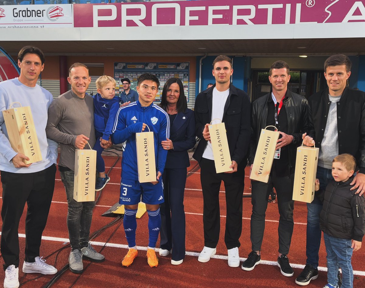 tsv_hartberg's tweet photo. Wir bedanken uns bei Manfred #Gollner, Michael #Steinwender, Mario #Kröpfl, Angelo #Brückner, Fabian #Ehmann sowie den Trainern Andreas #Lienhart und Matthias #Urlesberger für den aufopferungsvollen Einsatz in Hartberg. 🙏🏽💙
ℹ️ https://t.co/WFEX1w9gSs
#inundaut #forzatsv https://t.co/oRSwyUurqH