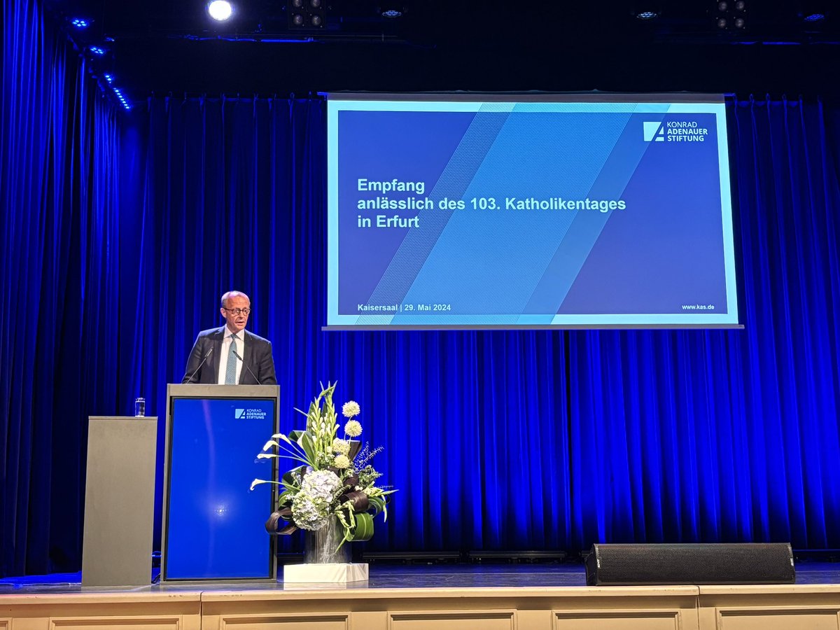 Marc Frings | @mpfrings@troet.cafe (@mpfrings) on Twitter photo Die Gründung der CDU verstanden als „ökumenische Bewegung“: beim <a href="/KASonline/">Adenauer-Stiftung</a>-Empfang zum #katholikentag macht <a href="/_FriedrichMerz/">Friedrich Merz</a> eine Tour d‘Horizon durch die innen- und außenpolitischen Herausforderungen unserer Zeit. Immer im Blick: das C und das neue Grundsatzprogramm der <a href="/CDU/">CDU Deutschlands</a>. Die Gründung der CDU verstanden als „ökumenische Bewegung“: beim <a href="/KASonline/">Adenauer-Stiftung</a>-Empfang zum #katholikentag macht <a href="/_FriedrichMerz/">Friedrich Merz</a> eine Tour d‘Horizon durch die innen- und außenpolitischen Herausforderungen unserer Zeit. Immer im Blick: das C und das neue Grundsatzprogramm der <a href="/CDU/">CDU Deutschlands</a>.