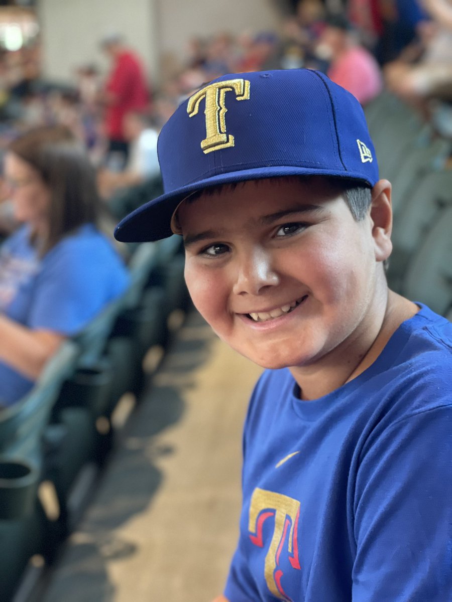 Rangers game for this dudes birthday present! #globelifeoftheparty