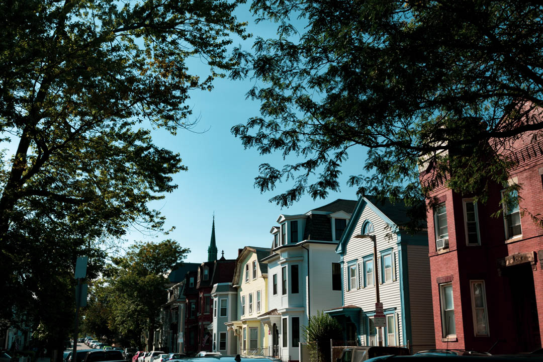 Looking to buy your first home in Boston? Our Boston Home Center's 
 First-Time Homebuyer Program wants to help. Learn about the @cityofboston's programs, and up to $50K in funding to help you buy and repair a home in Boston here: ow.ly/AViU50S0XBJ