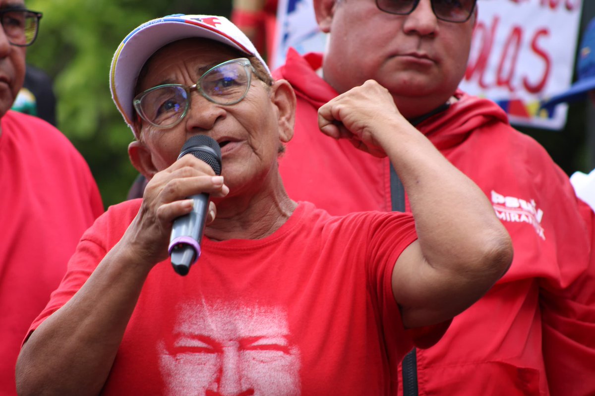 pinfantea's tweet photo. ¡En el estado Miranda lo que hay es patriotas! 🇻🇪 

Desde San José de las Clavelinas, #Guarenas alzamos la voz contra Washington y la Unión Europea exigiendo que levanten las sanciones y el bloqueo.

Las sanciones ilegales solo afectan al día a día del pueblo. 

Este próximo #28Jul ratificaremos a @NicolasMaduro como presidente.