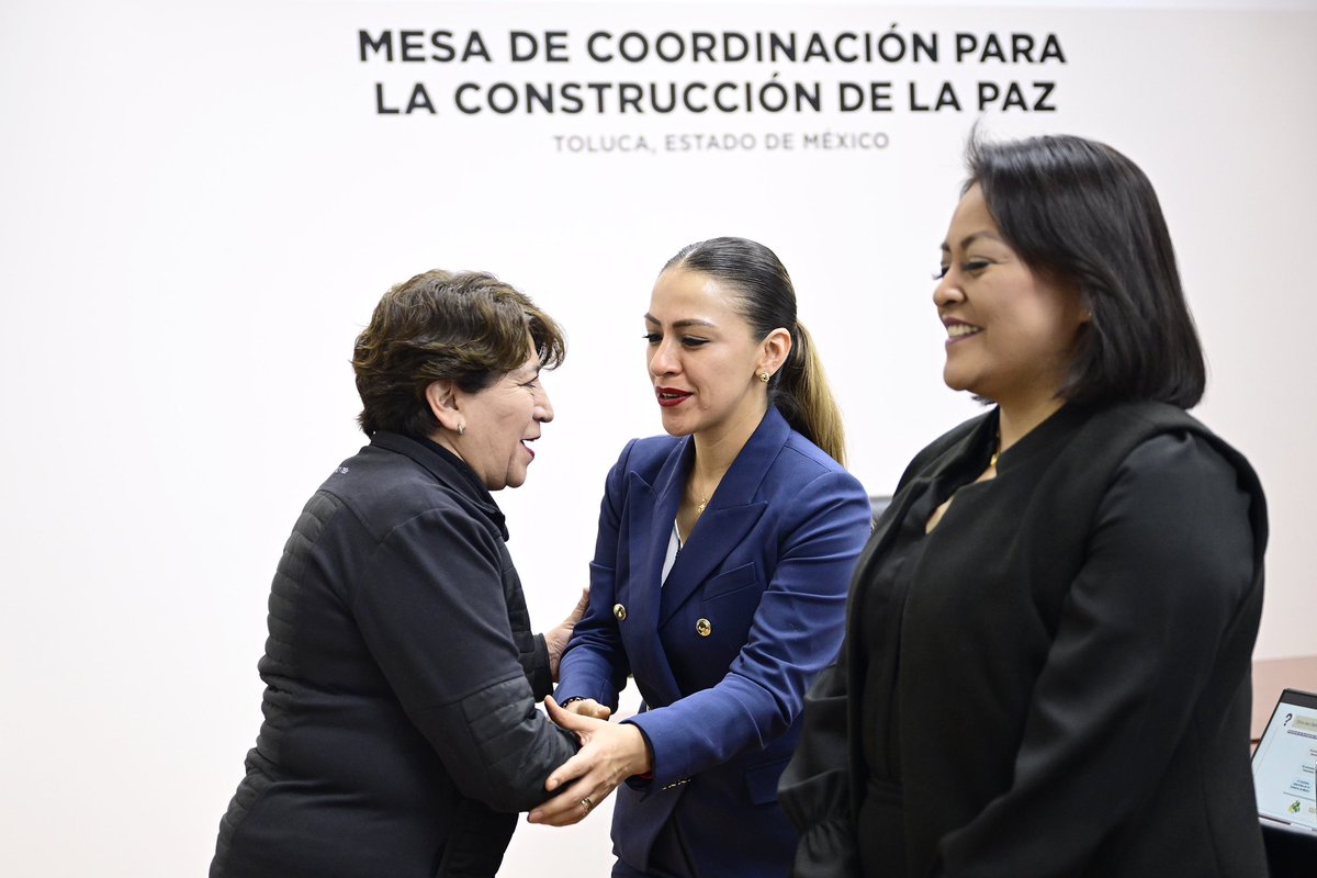 Este miércoles en la Mesa de Coordinación para la Construcción de la Paz revisamos la estrategia que, en conjunto, hemos emprendido en materia de género. Garantizar un #EstadoDeMéxico seguro para nuestras mujeres y niñas es tarea de todos.