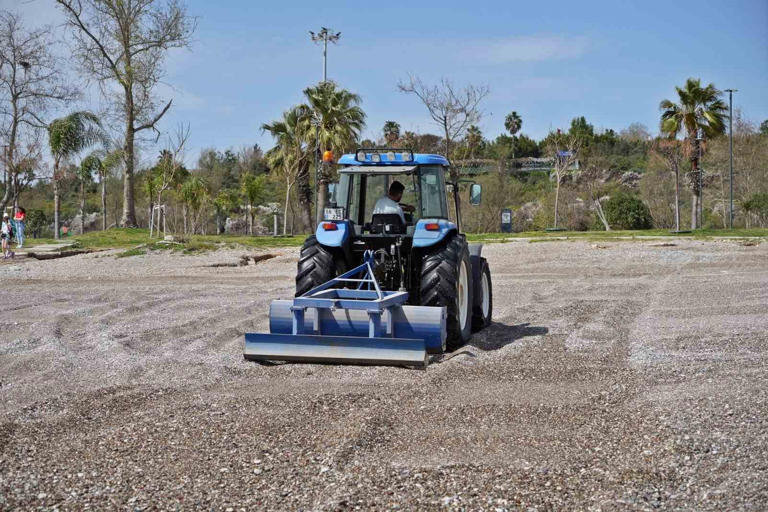 13-Türkiye'de kıyı kumulları konusunda çalışan az sayıdaki uzmandan biri olan Prof. Dr. Turhan Uslu, yıllardır bıkıp usanmadan kumulların başına gelenleri yazıyor, kaydını tutuyor. İlgilenenler için Turhan Hoca'nın yazıları bu bağlantıdan okunabilir: haberanaliz.net/yazarlar/profd…