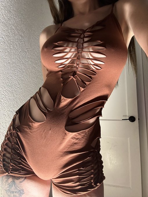 My fan page is FREE ❣️(check comments) https://t.co/XHjJE2sz8M