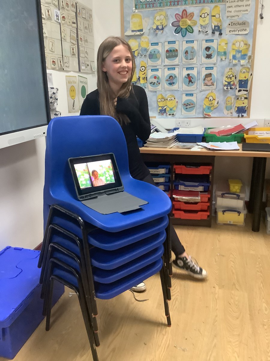 MrsLMcFarlane's tweet image. This girl did a fantastic job in her digital leader role last week for the Primary1 transition. She shared her work with the rest of the class confidently - we were so impressed! @MrsADonnelly