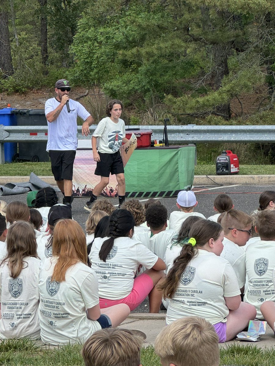 Madison Dean tweet media