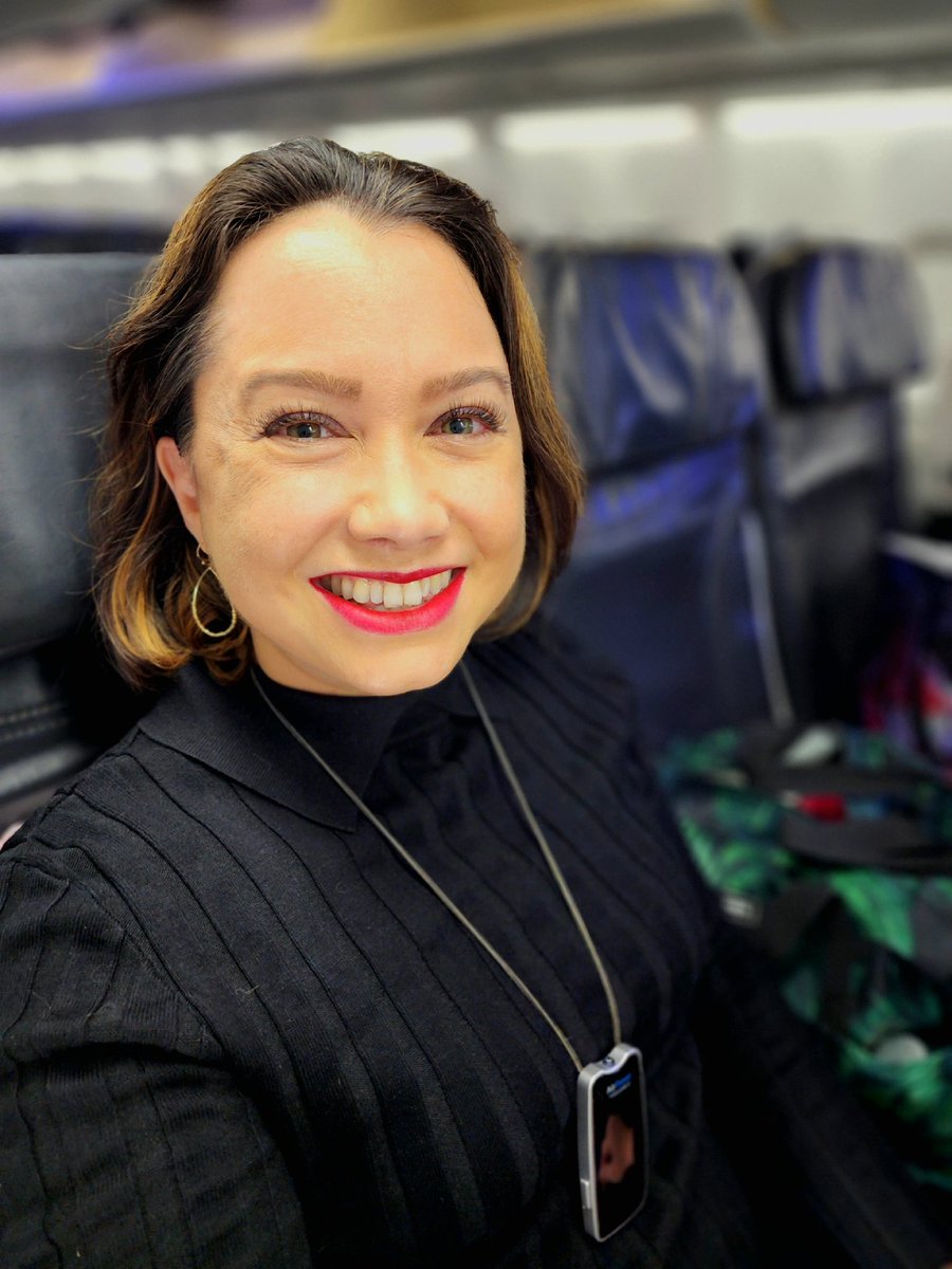 FireonIce808's tweet photo. FINALLY had a positive experience at #LAX.  ✈️🦽 🙂 Helpers: Jay at @AlaskaAir Heriberto (Eddie) at Wheelchair Assistance, and the flight attendants. https://t.co/3zkKu6MQ1R