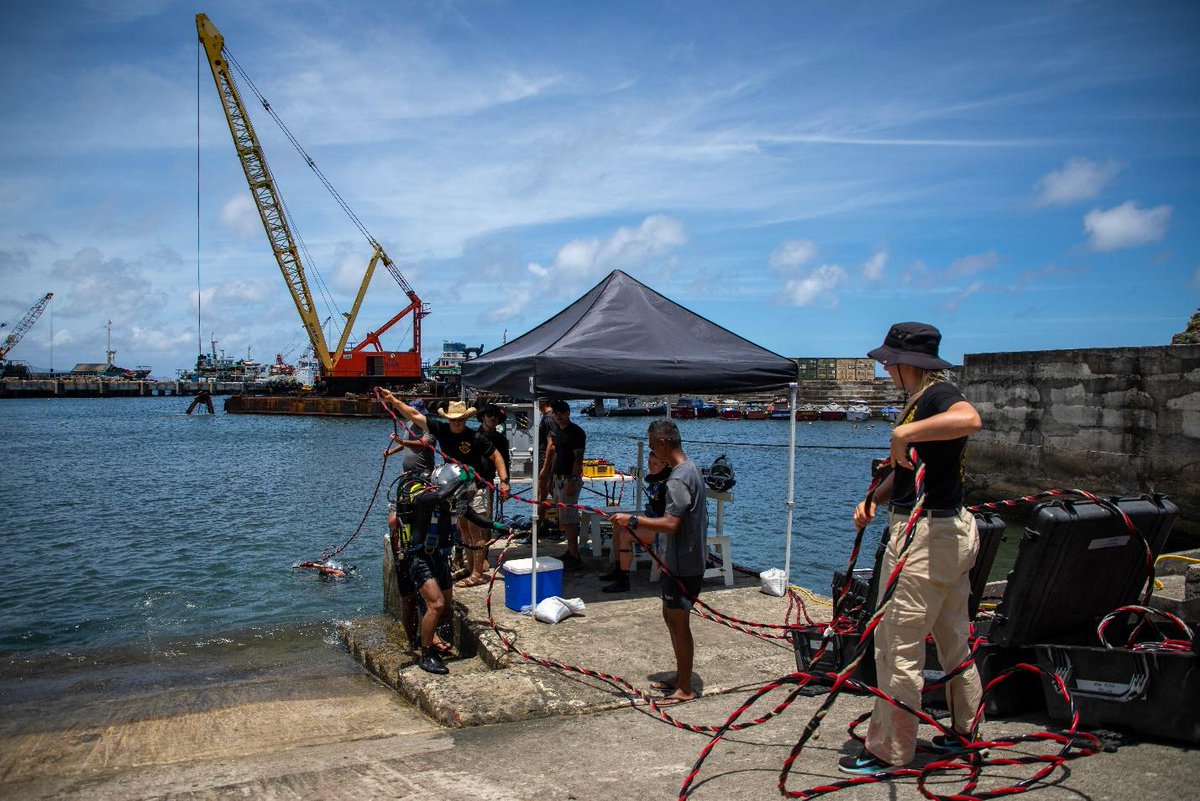 ⚡️PORT CLEARANCE⚡️ U.S. Army divers with @8thTSC partner with Philippines service members for a port clearance operation supporting #Salaknib 2024 in preparation for the Joint Pacific Multinational Readiness Center Exportable (JPMRC-X) exercise. #JPMRC @USARPAC