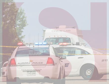 Shooting suspect who 'fell out of' car evading Aurora police identified, along with victim

‘We believe he fell out of the vehicle, while it was making a turn, due to a faulty car door’

buff.ly/450RyXm

#GunViolence #AuroraCO