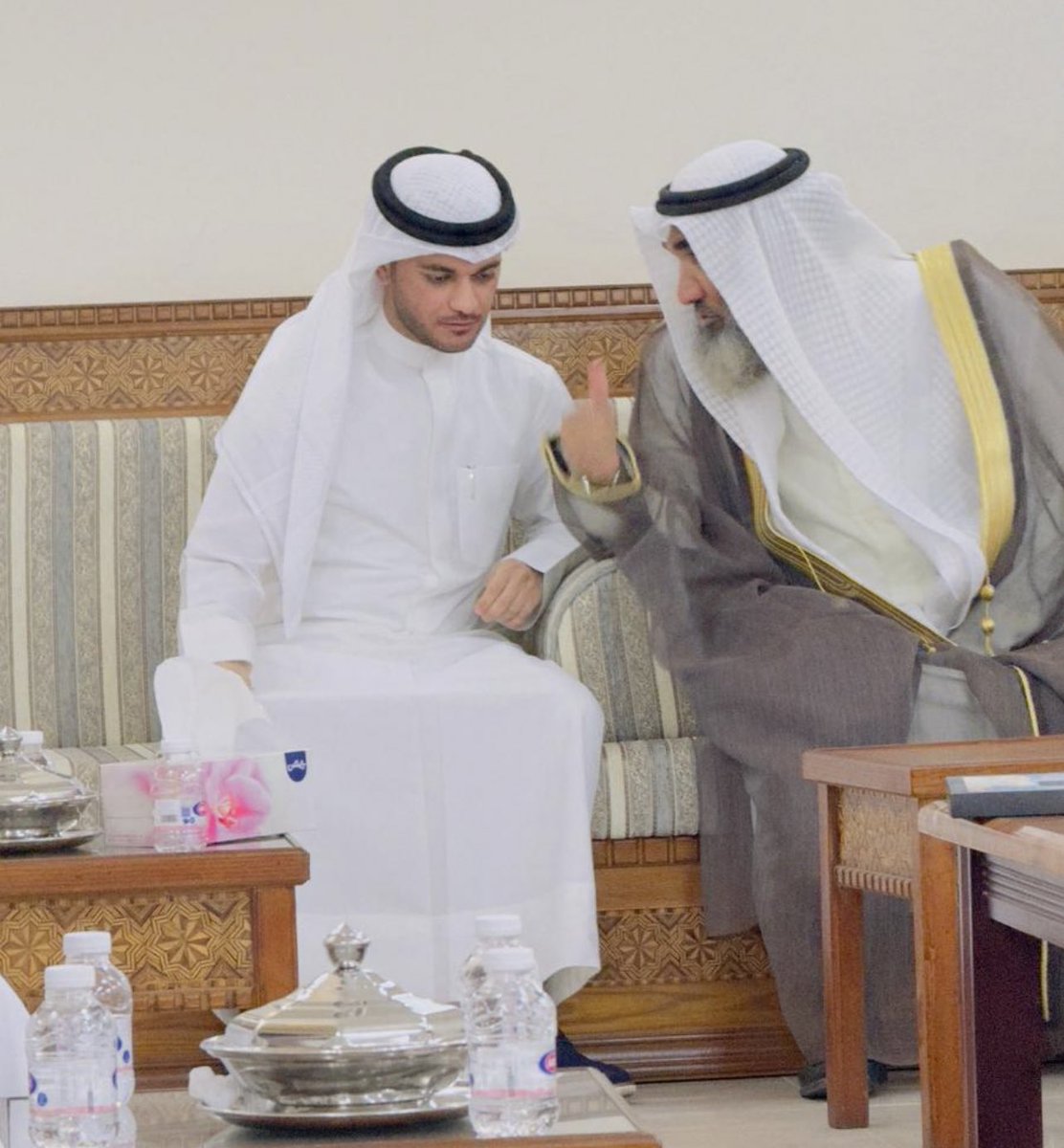 ﴿وَمِن آياتهِ أَنْ خلق لَكُم مِّنْ أَنفُسِكُمْ أزواجًا لِّتَسْكُنُوا إِليْهَا وجعل بينكم مودةً ورحمة﴾

الحمدلله الذي بنعمته تتم الصالحات
      تم بفضل الله عقد قراني اليوم 

اللهم اجعله ميثاقاً سعيداً مباركاً محفوفاً بالمودة والرحمة ونسألك سبحانك التمام والتوفيق لي ولكم جميعاً.