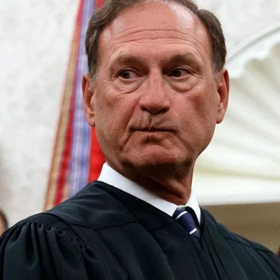 🚨BREAKING: Supreme Court Justice Samuel Alito refuses to recuse from any Trump cases after being EXPOSED as a Supreme LIAR following the emergence of details that contradict his version of events in the upside down flag incident at his house. In fact, the report from The New