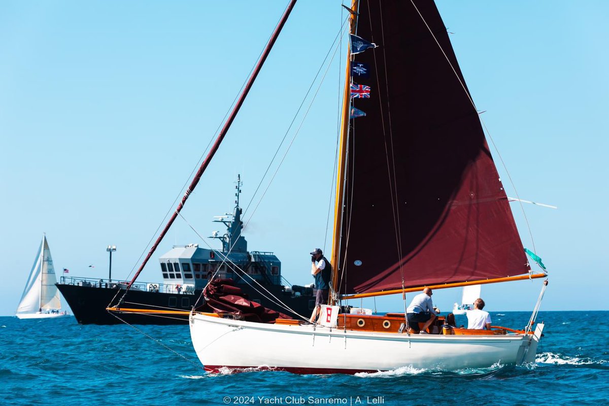 Greylag1932's tweet photo. 🌬️⛵️ Go Greylag!🥈 #gogreylag #Greylag1932 #smallandproud #harrisonbutlerboats #season2024 #may2024 #sanremo #liguria #vintageboat #aive #wind #sun #sea #sailing #ycsanremo #pmyc https://t.co/apZWusu84G