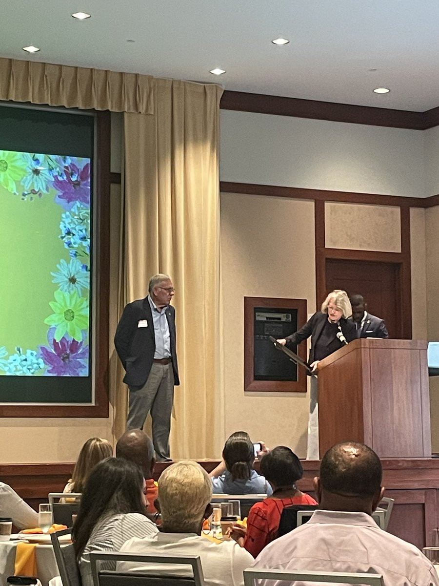 Grace Robinson 🍉 tweet media