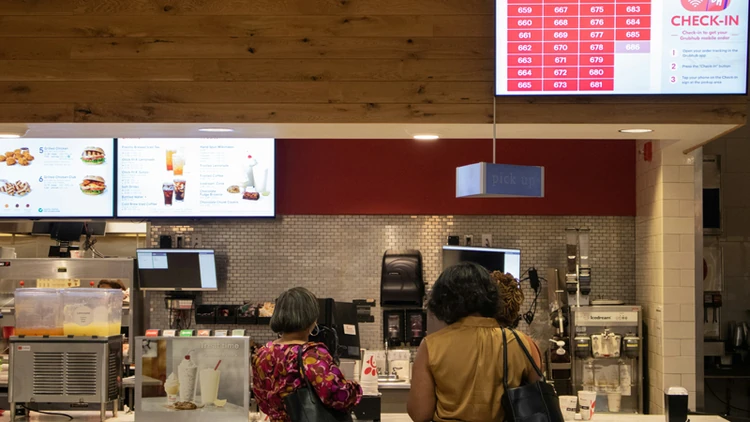 #ConsumerDailyReports Consumer News: Chick-fil-A launches the new Maple Pepper Bacon Sandwich: [unable to retrieve full-text content]

The chains favorite milkshake is back for a limited time, too

 By Gary Guthrie of ConsumerAffairs May 29, 2024 

… dlvr.it/T7ZBJg