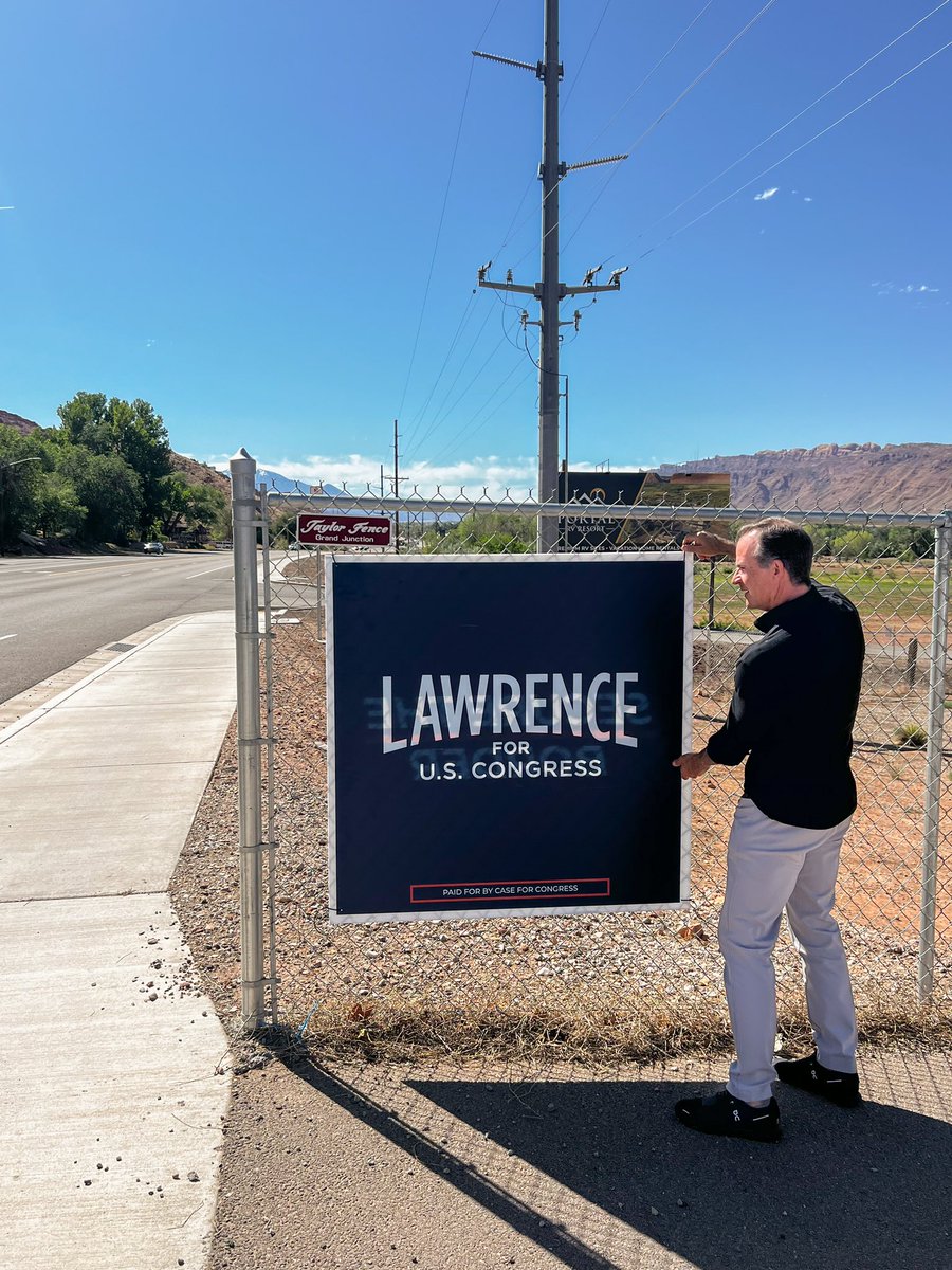 caselawrence's tweet photo. Town Hall and Sign Blitz in Moab. Great to feel the support and momentum down here in Central Utah. Now on to San Juan County! #CaseForCongress https://t.co/enHruquVa4