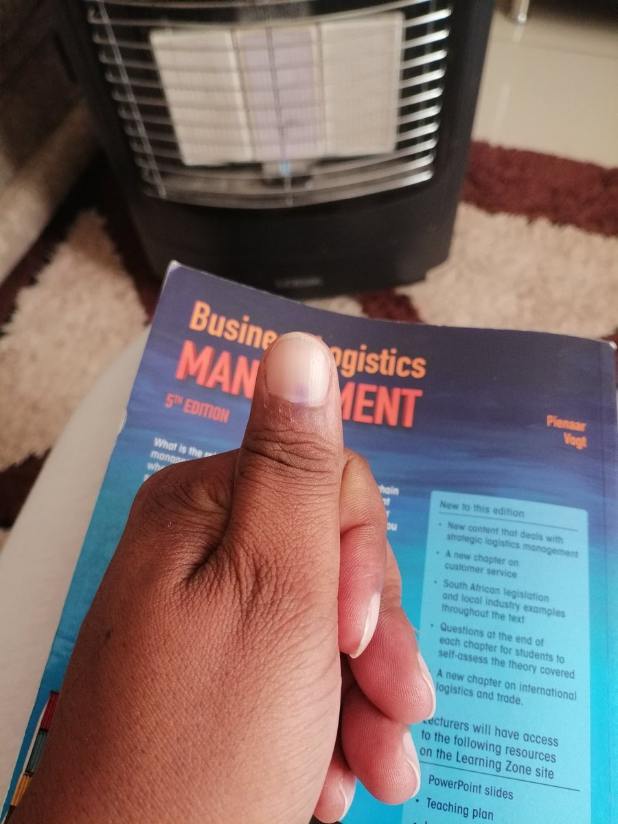 seleka10_tshepo's tweet photo. @MmabathoMontsho #StayInTheLine until you exercise your right to vote and vote for the right party which is the @EFFSouthAfrica https://t.co/LxXjzYglWh