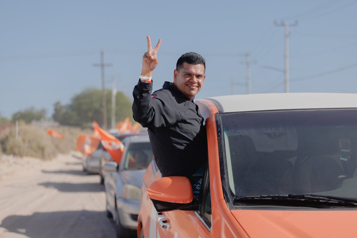 AlanRenteriaM's tweet photo. GRACIAS PEÑASCO!! NOS VEMOS EL DOMINGO!!! TODOS A VOTAR!!! #AlanPresidente #MC #VOTANaranja https://t.co/IXYgEFamUG