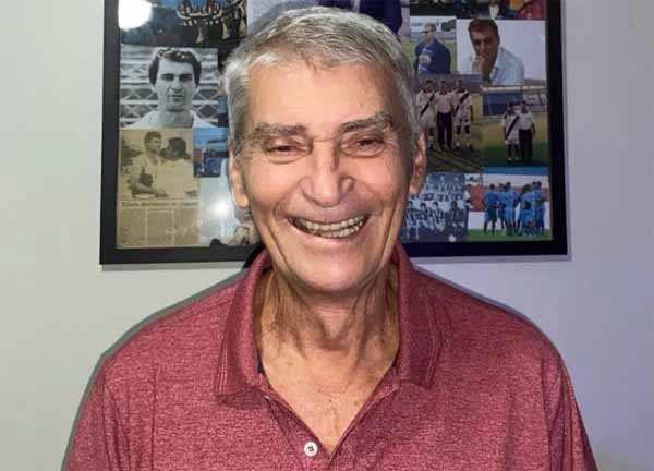 Parabéns, Jair Pereira! Ex-meia e treinador completa 78 anos! - dlvr.it/T7ZC3r