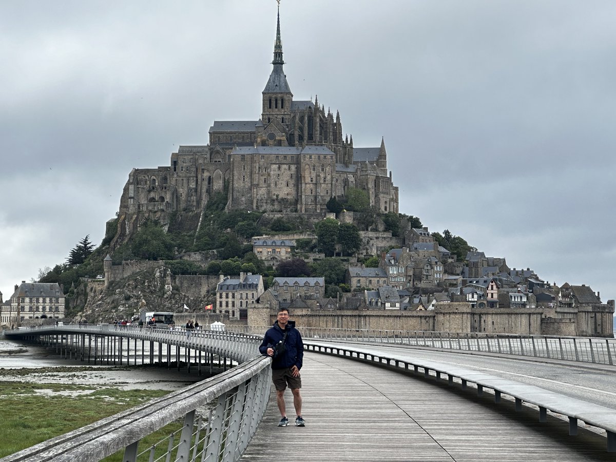 GailWhiteway's tweet photo. @tfy1958 So is Mont Saint Michel despite the RDF (just can’t get away from it). https://t.co/t3TYWZQF5a