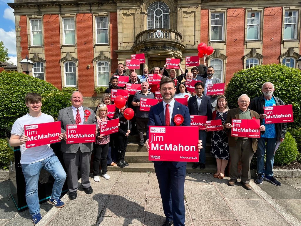 JimfromOldham's tweet photo. As Parliament has been dissolved until after the General Election, I am a candidate for Oldham West, Chadderton and Royton, and not an MP.

Thank you! 🌹🐝

Promoted by Kyle Phythian on behalf of Jim McMahon both at Oldham Labour Party, Kershaw Road, Failsworth, M35 9PU. https://t.co/VbesiXjRqD