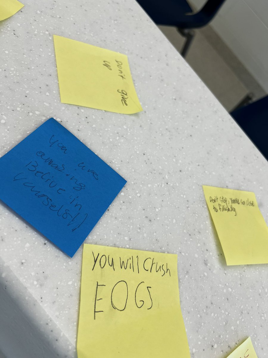 FarrarRendell's tweet photo. As 8-1 students wrap up their year, they’re spreading positivity by leaving encouraging notes for their peers in 8-3 and 8-4 before testing. #NighthawksStickTogether #Encouragement #PositivityProject https://t.co/KSxA0S7jSs