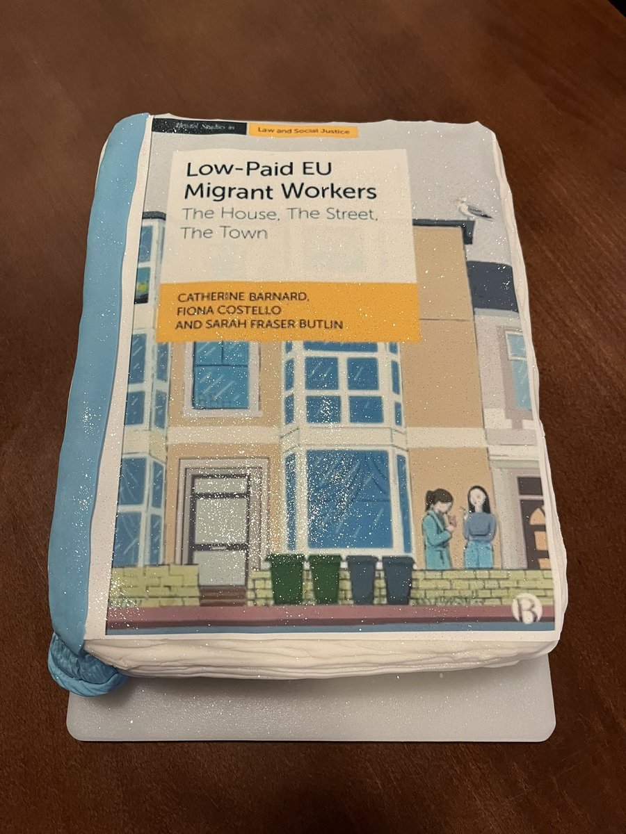 The icing on the cake. Launch of our book in Great Yarmouth. Thanks to @GyrosOrg for a great celebration and to @esrc @UKandEU @cambridgelaw