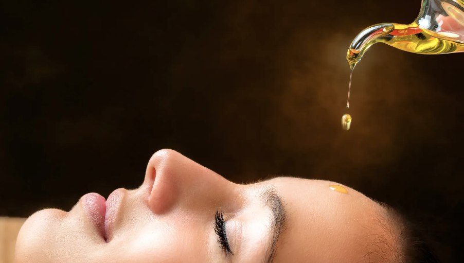 Guía de aceites faciales: descubre el ideal para tu piel #donnalisi #oriele #prelemi #Donalisi #perletti 2001online.com/zona3d/belleza…