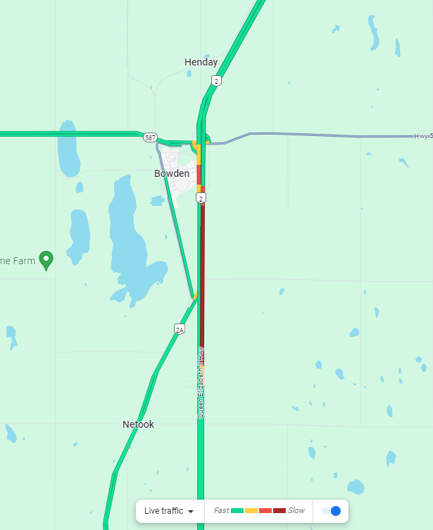 North of #yyc, utility work is slowing the NB ride on the QE2 near Bowden with speeds down to 80 km/h. #ABTraffic #ABRoads