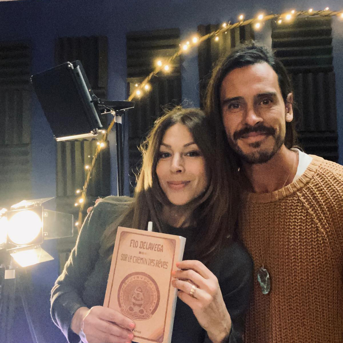 Rose (@rosekeren) on Twitter photo 🎙 Épisode 20 de la S2 de #ContreAddictions avec l’auteur et chanteur <a href="/FloDeLavega/">Flo Delavega</a>
► lnk.to/CAS2Episode20
#sobriete #queteinterieure #equilibre #liberte #alignement #abstinence #cannabis #herbe #weed #addictions 🎙 Épisode 20 de la S2 de #ContreAddictions avec l’auteur et chanteur <a href="/FloDeLavega/">Flo Delavega</a>
► lnk.to/CAS2Episode20
#sobriete #queteinterieure #equilibre #liberte #alignement #abstinence #cannabis #herbe #weed #addictions