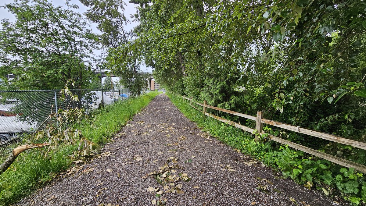 Hey @CityofVancouver...
If you are closing off a pathway that has been used by the public for years... How about putting a sign at the beginning of the path rather than letting people walk to the dead-end only to have to backtrack. 
Show a little respect for walkers!!!!