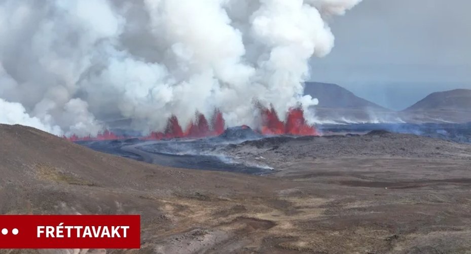 #Islàndia #Últimahora L'erupció que ha començat aquest migdia a Reykjanes ha format una fissura de 3,4 quilòmetres i produeix 2.000 metres cúbics de magma per segon. És la més gran des que es va iniciar el cicle d'erupcions l'any 2021. Foto: RÚV (tv nacional islandesa)