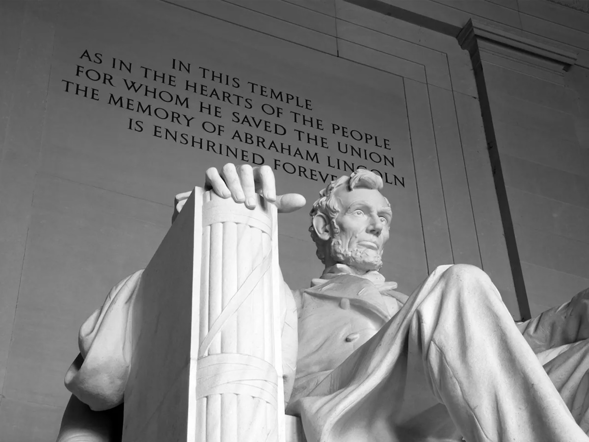 On May 30, 1922 the Lincoln Memorial was dedicated beside the Potomac River in honor of Abraham Lincoln. 

#AbrahamLincoln #PesidentLincoln #AmericanHistory #LincolnMemorial #LincolnMemorialDedication